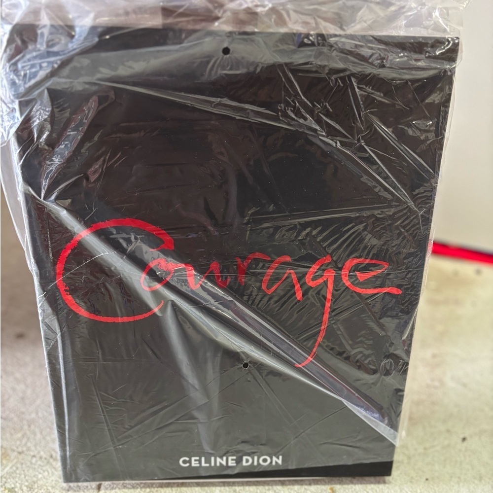 Celine Dion Courage Concert World Tour 2019 VIP Merchandise Box Set (New)* - Picture 7 of 7